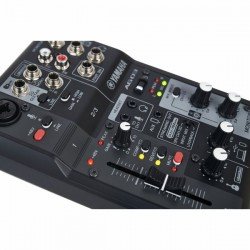 Yamaha AG03MK2 Live Mixing Console Black