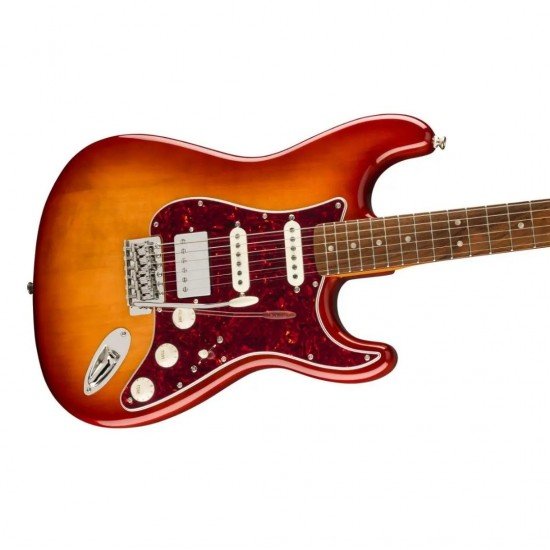 Fender 0374017547 Limited Edition Classic Vibe Stratocaster Electric Guitar - Sienna Sunburst Fender 0374017547 Limited Edition Classic Vibe Stratocaster Electric Guitar - Sienna Sunburst