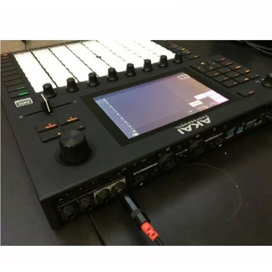 Akai Professional Force Standalone Music Production W/7 DJ Performance System Akai Professional Force Standalone Music Production W/7 DJ Performance System