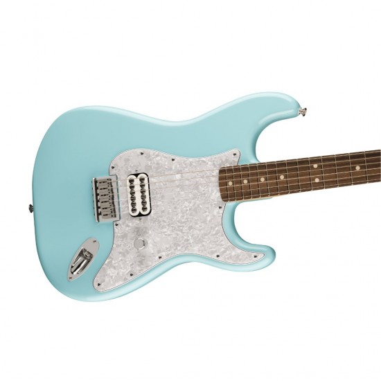 Fender 0148020304 Tom DeLonge Stratocaster Electric Guitar - Daphne Blue Fender 0148020304 Tom DeLonge Stratocaster Electric Guitar - Daphne Blue