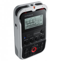 Roland R-07 High Resolution Audio Recorder - White